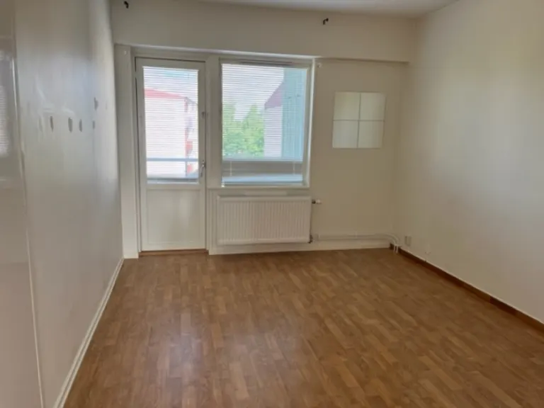 Hyresrätt med 3 rum på Surbrunnsvägen 2D i Hallstahammar