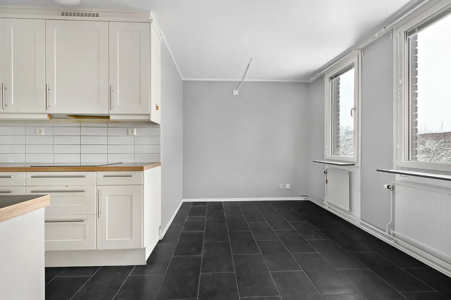 Bostadsrätt med 4 rum på Kvarnvägen 14 i Järfälla, bild 4 av 4