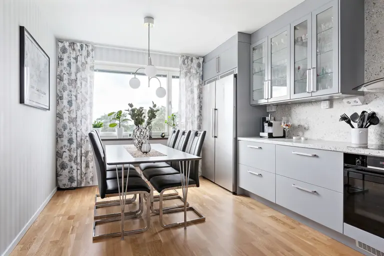 Bostadsrätt med 3 rum på Fabelvägen 15 i Järfälla, bild 3 av 4