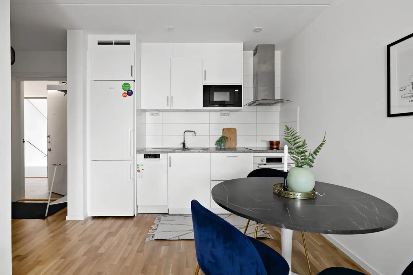 Bostadsrätt med 2 rum på Barkarbyvägen 96 i Järfälla, bild 3 av 4