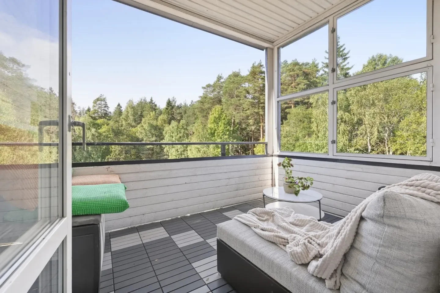 Bostadsrätt med 5 rum på Lövstavägen 29 i Upplands Väsby