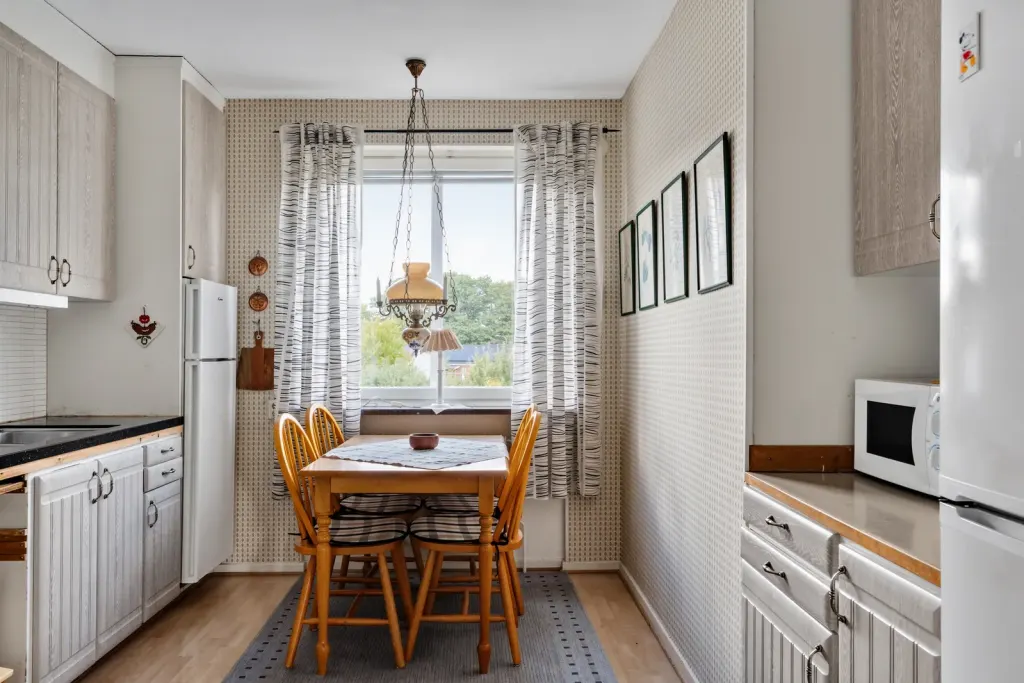 Bostadsrätt med 2 rum på Oppeby torg 4A i Nyköping, bild 4 av 4