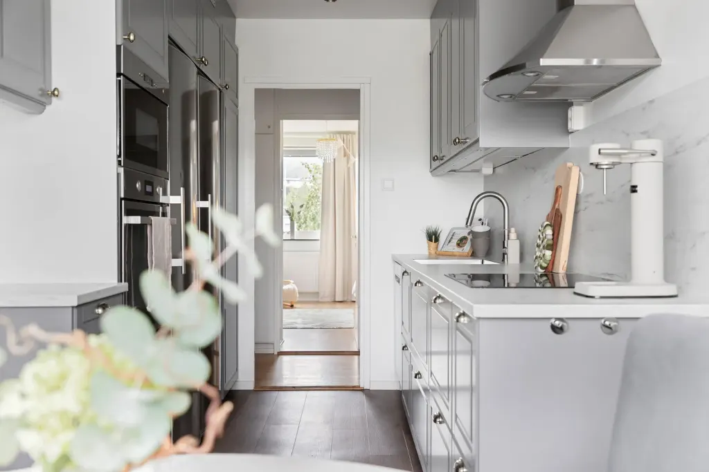 Bostadsrätt med 3 rum på Askåkersplan 22 i Göteborg, bild 2 av 4
