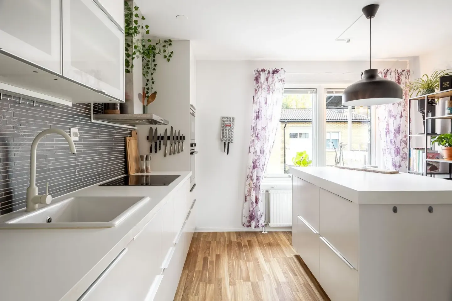 Bostadsrätt med 2 rum på Barkvägen 193A i Skövde, bild 2 av 4
