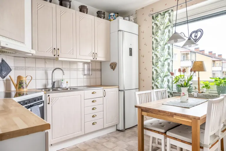 Bostadsrätt med 3 rum på Smedstuguplan 3 i Norrköping, bild 3 av 4