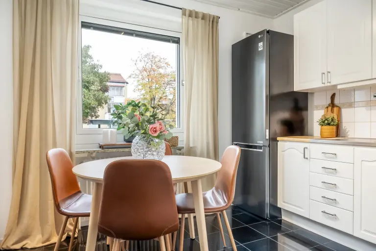 Bostadsrätt med 2 rum på Smedstuguplan 7C i Norrköping, bild 2 av 4