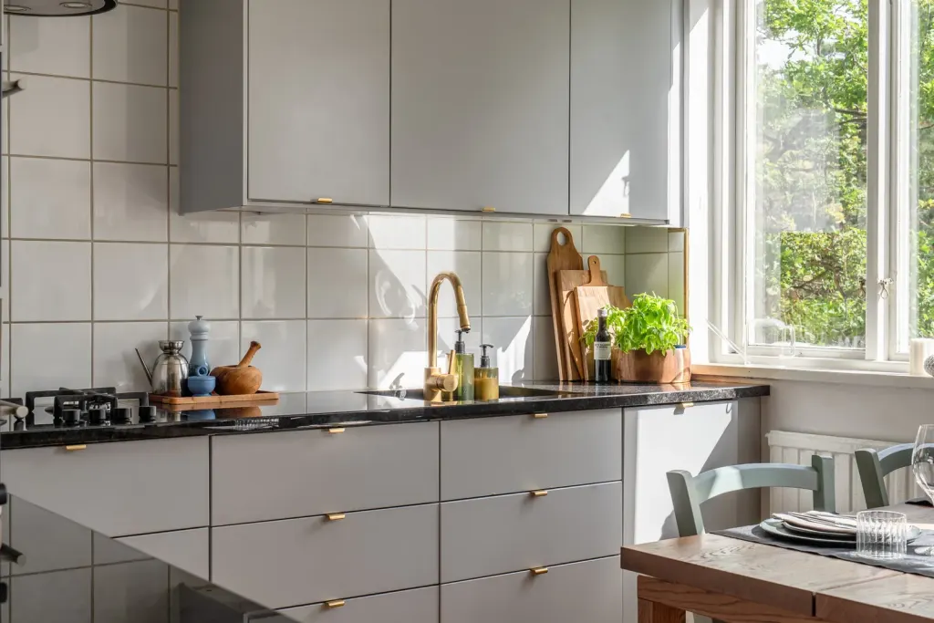 Bostadsrätt med 2 rum på LM Ericssons väg 9 i Stockholm, bild 3 av 4