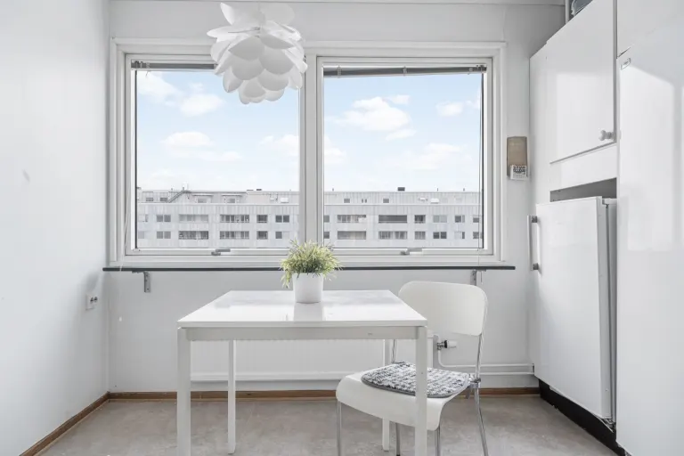 Bostadsrätt med 3 rum på Hagalundsgatan 22 i Solna, bild 2 av 5