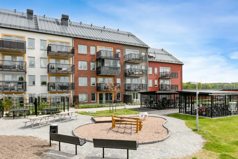Bostadsrätt med 2 rum på Ålholmsgatan 11 i Örebro, bild 3 av 4