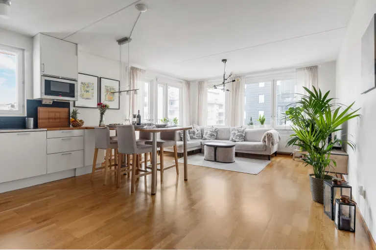 Bostadsrätt med 3 rum på Sjöviksvägen 76 i Stockholm, bild 4 av 5