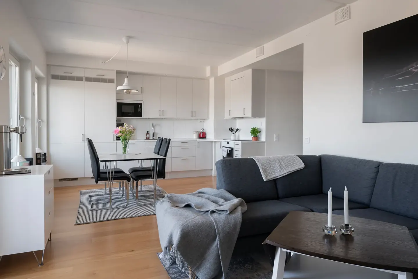 Bostadsrätt med 3 rum på Sjödalsvägen 17 i Huddinge, bild 2 av 4
