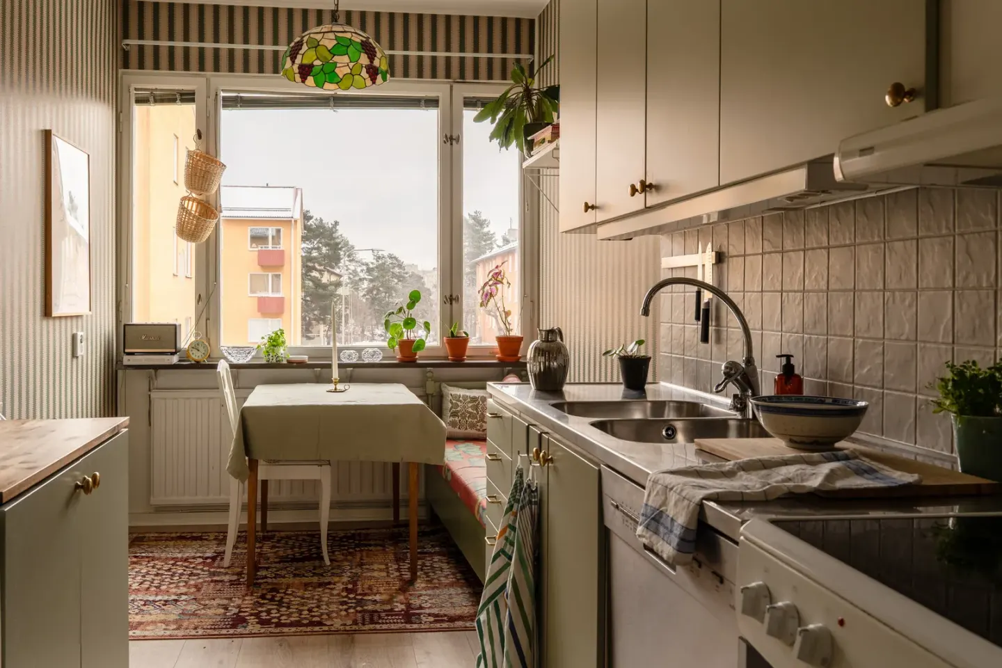 Bostadsrätt med 3 rum på Sparbanksvägen 10 i Stockholm, bild 3 av 4