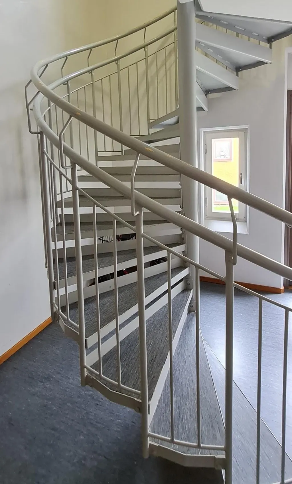 Hyresrätt med 2 rum på Nykyrkavägen 14A i Nyköping, bild 2 av 5