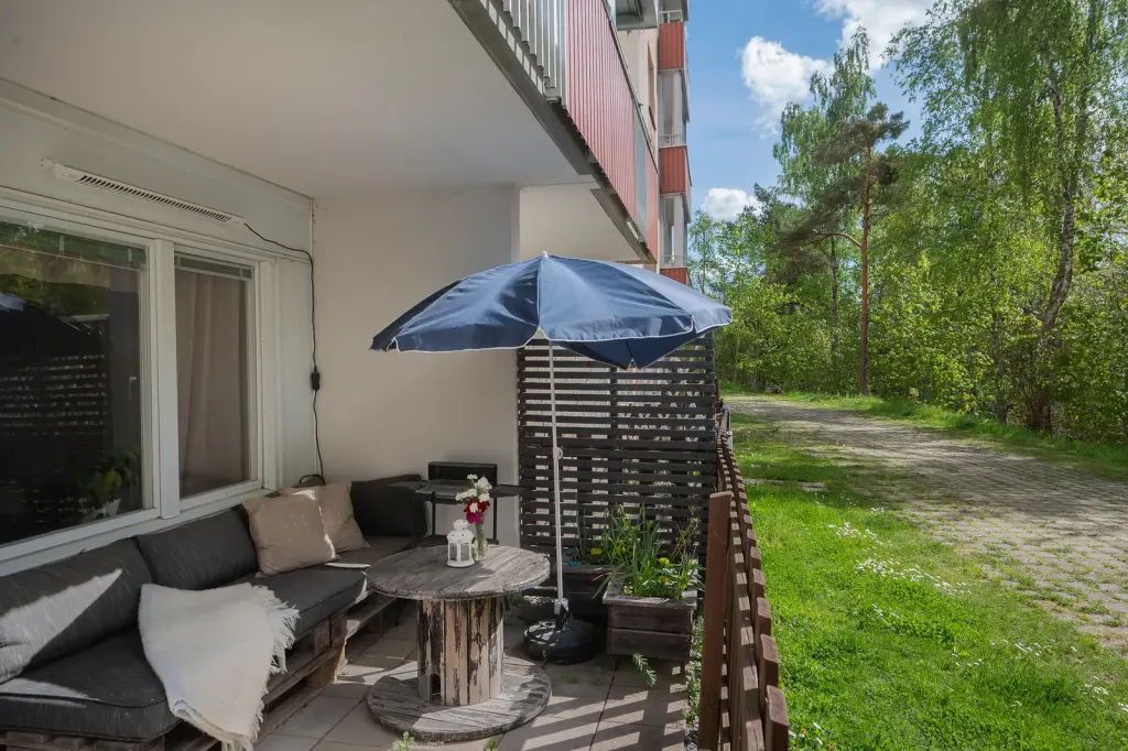 Bostadsrätt med 1,5 rum på Sågstuvägen 36 i Huddinge, bild 2 av 4