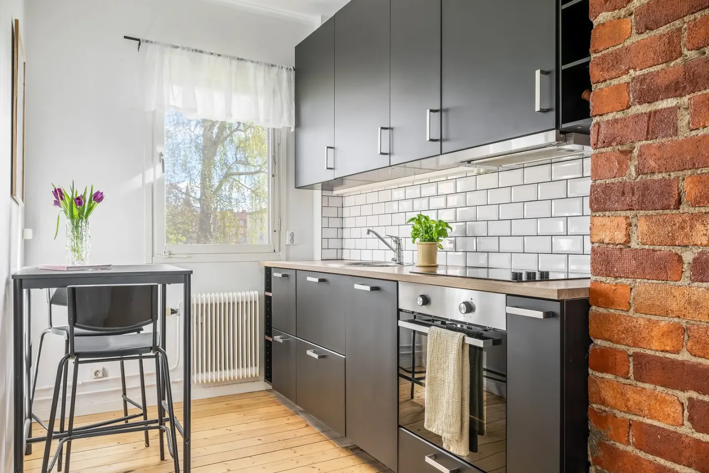Bostadsrätt med 1,5 rum på Eknäsgatan 35 i Norrköping, bild 2 av 4