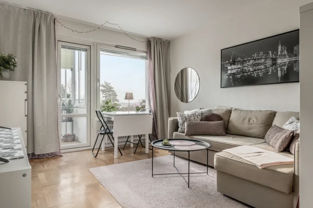 Bostadsrätt med 1 rum på Östra bergsgatan 24A i Nyköping, bild 2 av 4