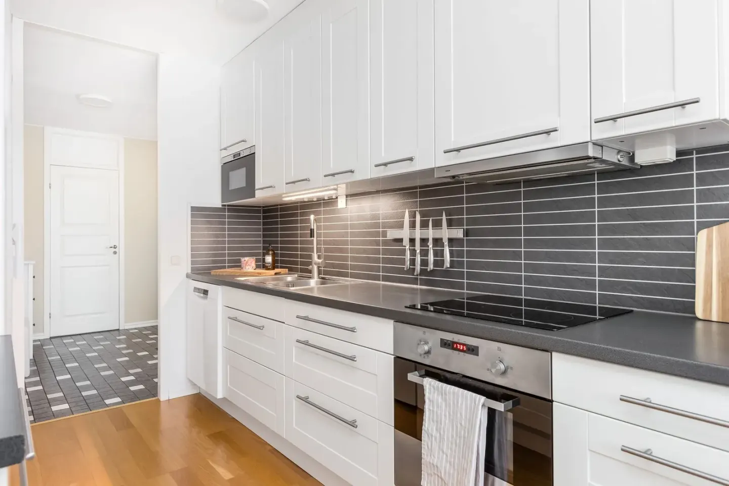 Bostadsrätt med 3 rum på Ekholmsvägen 64A i Linköping, bild 2 av 4