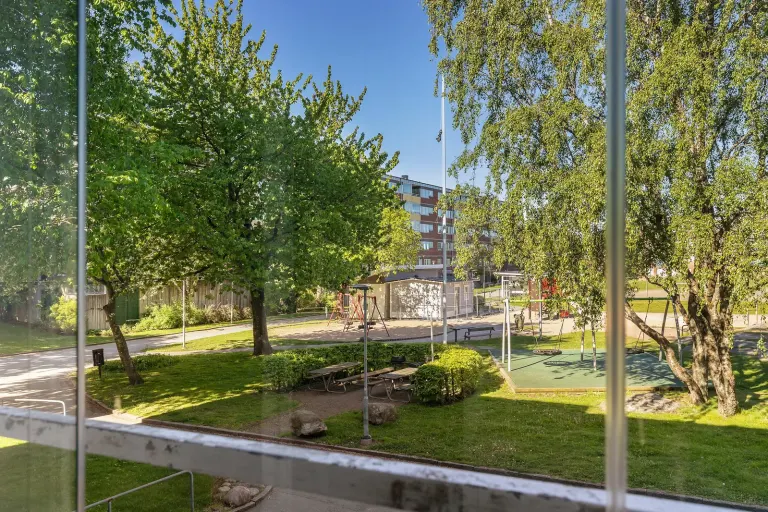 Bostadsrätt med 3 rum på Topasgatan 61 i Göteborg, bild 2 av 4
