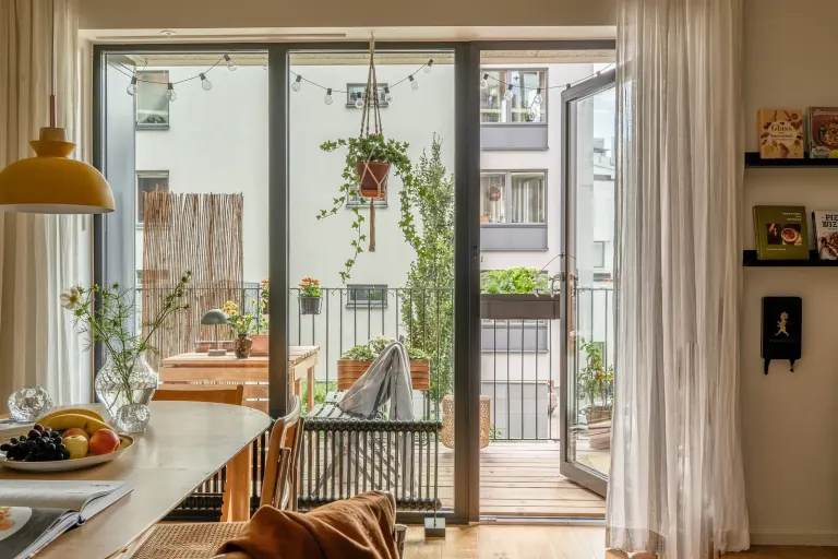 Bostadsrätt med 3 rum på Storsegelvägen 12 i Stockholm