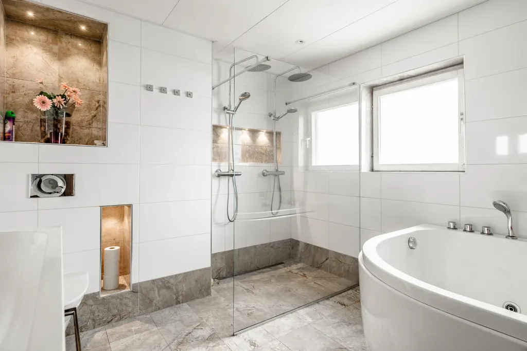 Bostadsrätt med 5 rum på Hamngatan 26A i Karlstad, bild 2 av 4