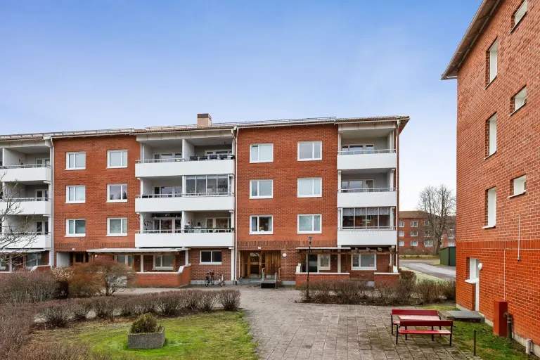 Bostadsrätt med 3 rum på Akaciastigen 12 i Mariestad