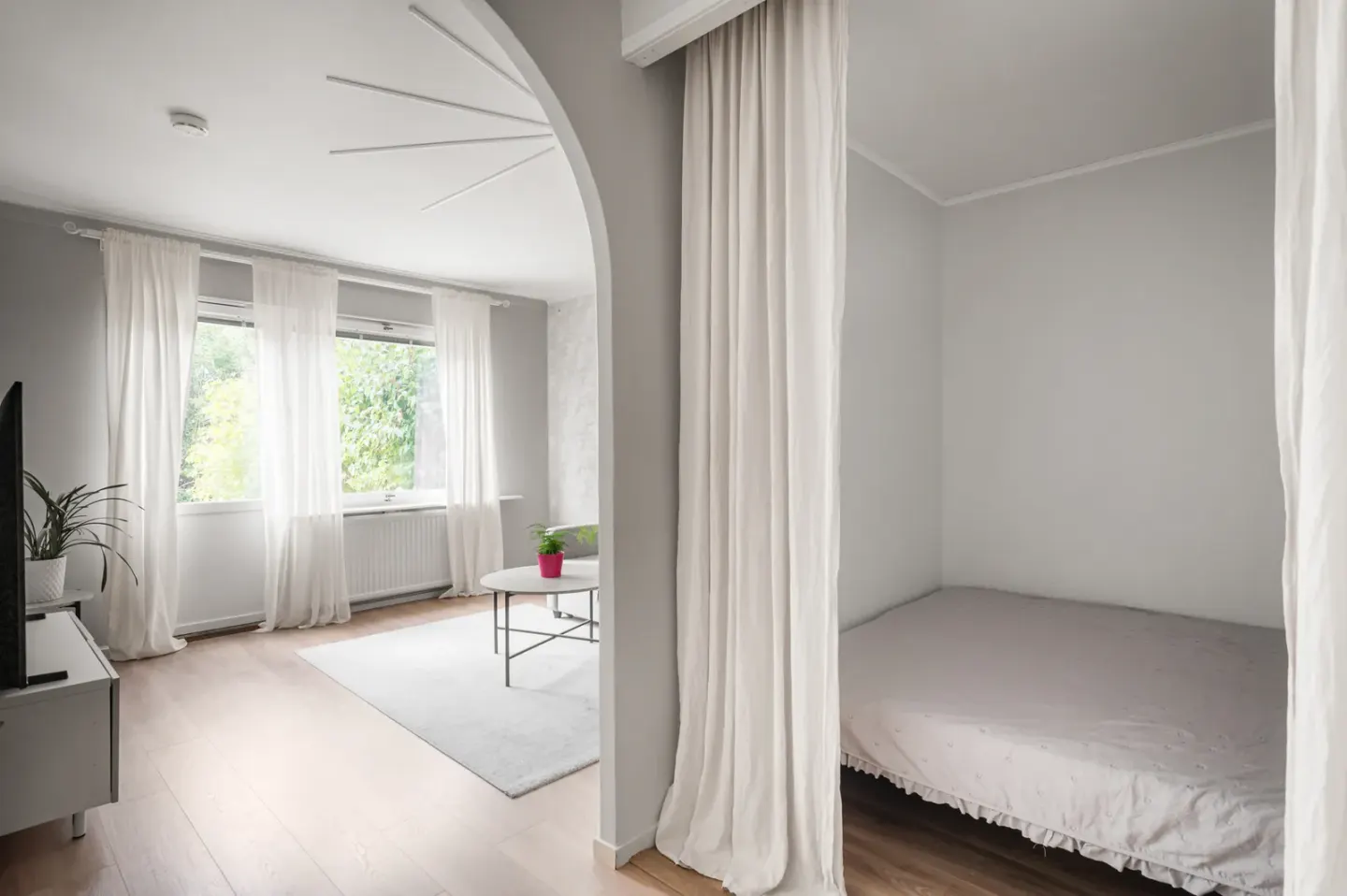 Bostadsrätt med 1 rum på Hjortronvägen 5 i Upplands-Bro, bild 3 av 4
