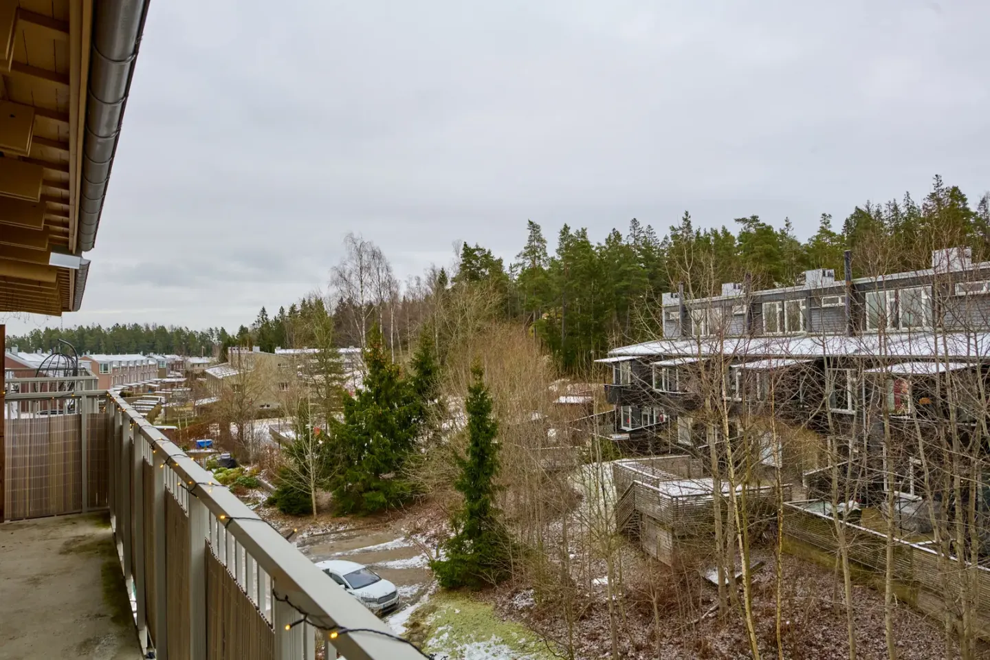 Bostadsrätt med 4 rum på Vistabergs allé 42 i Huddinge, bild 2 av 4