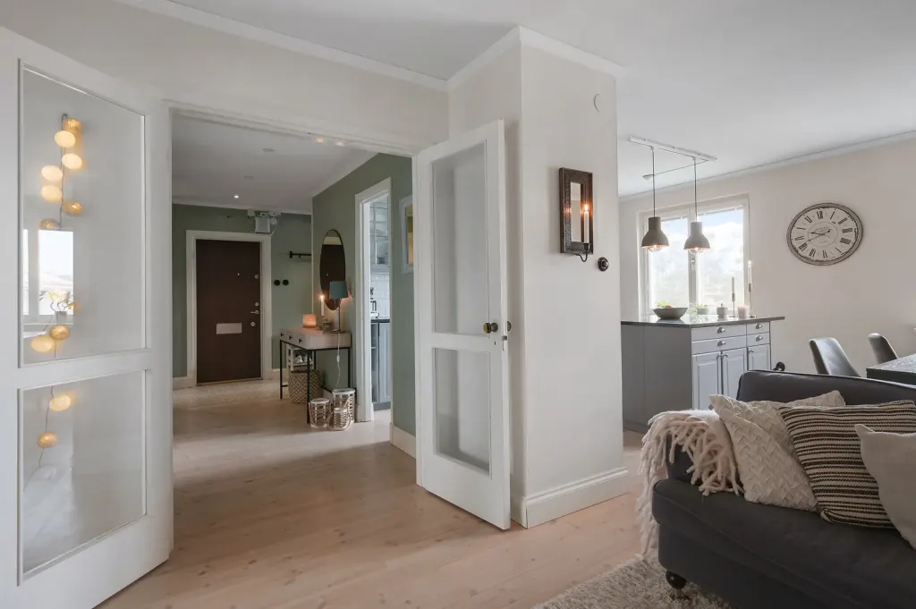 Bostadsrätt med 4 rum på Kubbegatan 21 i Stockholm, bild 2 av 4