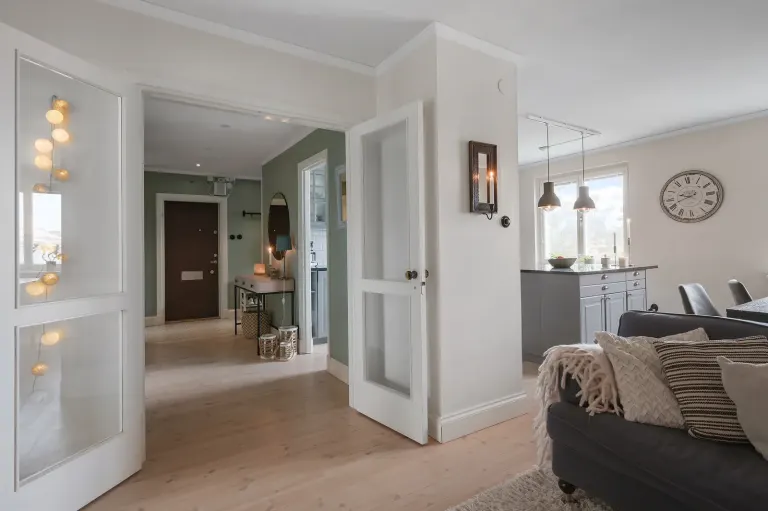 Bostadsrätt med 4 rum på Kubbegatan 21 i Stockholm, bild 2 av 4
