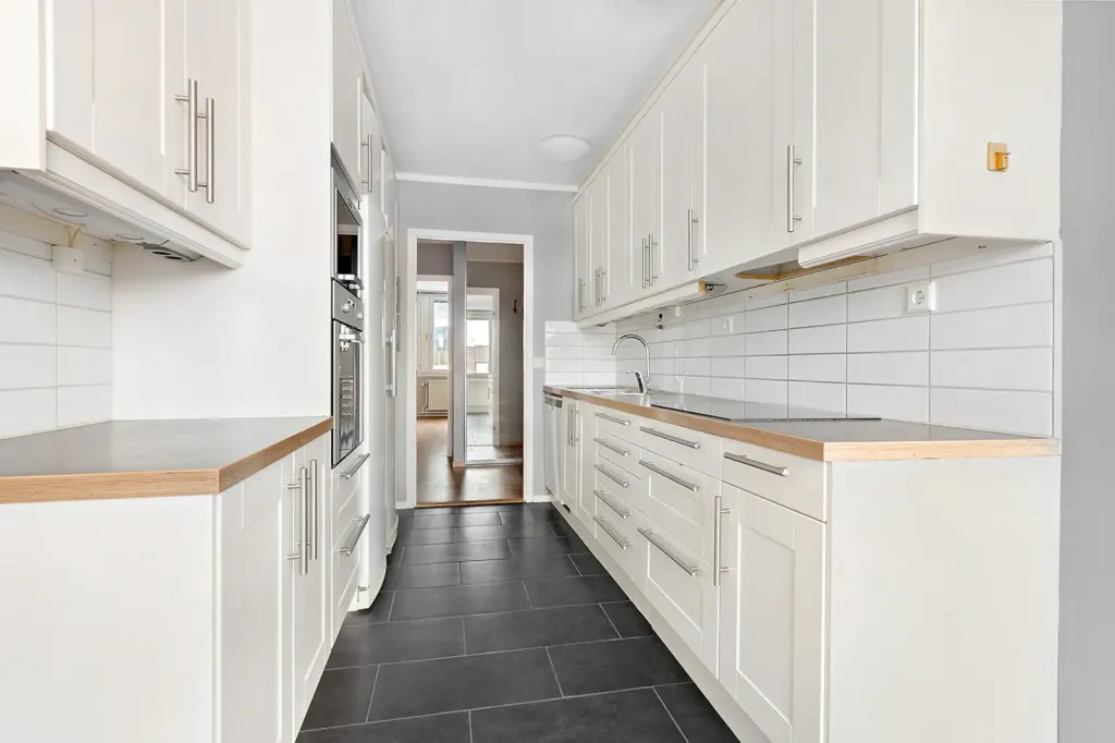 Bostadsrätt med 4 rum på Kvarnvägen 14 i Järfälla, bild 3 av 4