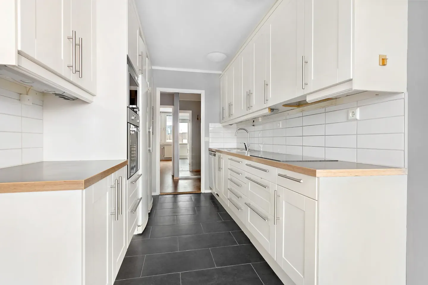 Bostadsrätt med 4 rum på Kvarnvägen 14 i Järfälla, bild 3 av 4