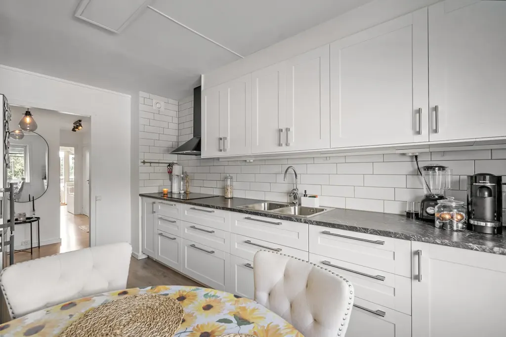 Bostadsrätt med 3 rum på Kopparvägen 43 i Järfälla, bild 4 av 4