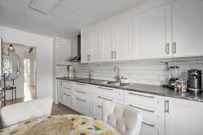 Bostadsrätt med 3 rum på Kopparvägen 43 i Järfälla, bild 4 av 4