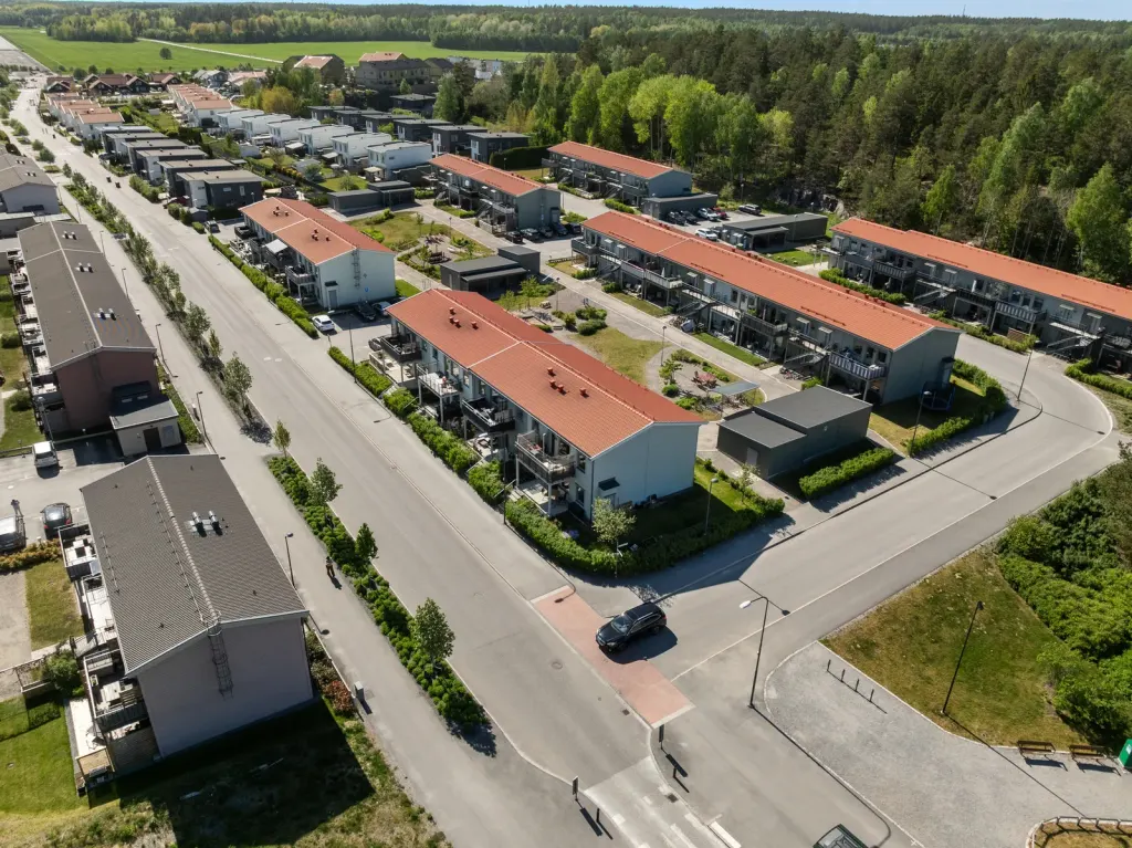 Bostadsrätt med 4 rum på Hanvedens allé 48C i Botkyrka, bild 2 av 3