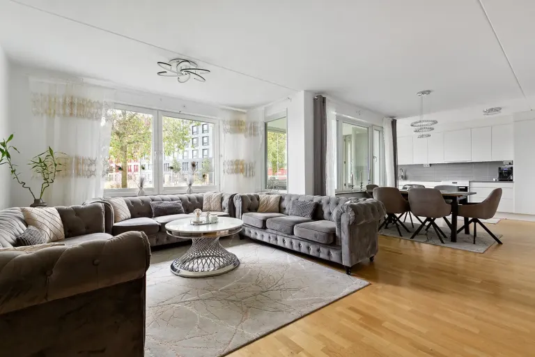 Bostadsrätt med 3 rum på Majorsvägen 9B i Järfälla, bild 3 av 4