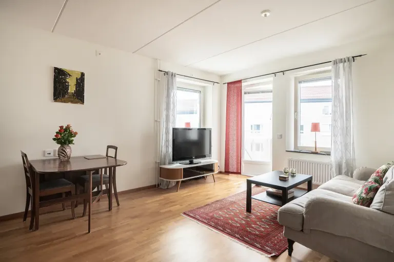Bostadsrätt med 2 rum på Gamlegårdsvägen 16 i Huddinge, bild 2 av 4