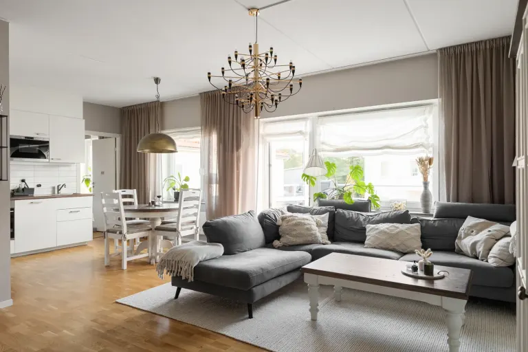 Bostadsrätt med 4 rum på Eklundshovsvägen 25 i Botkyrka