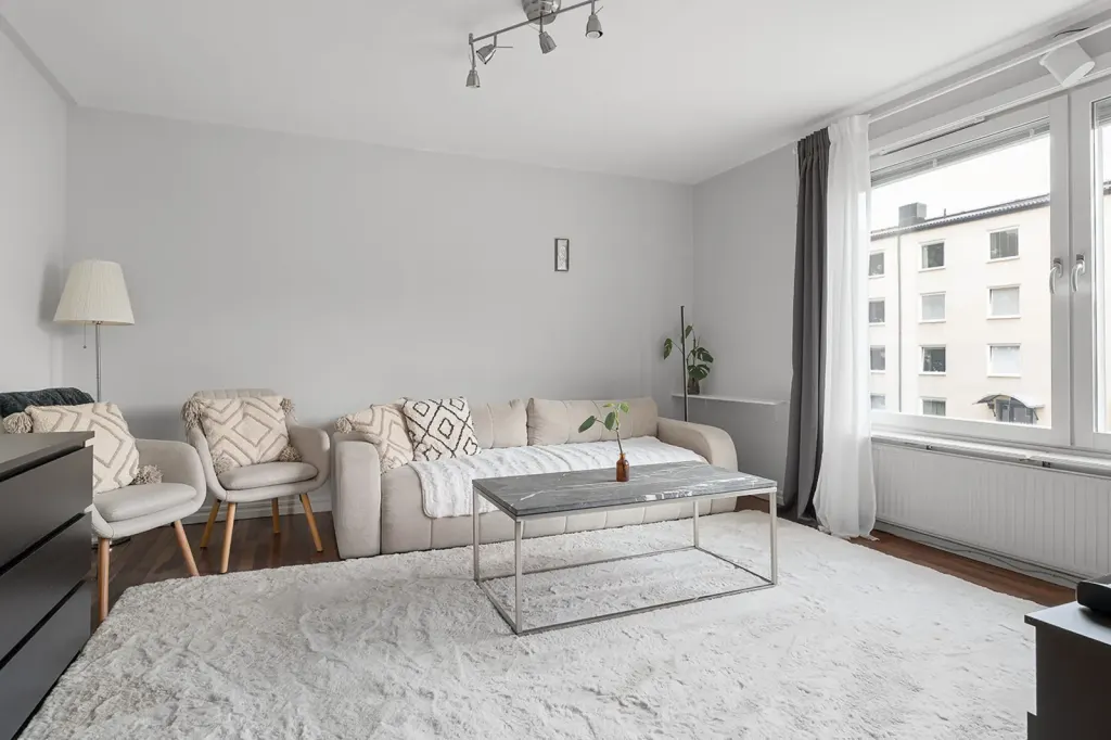 Bostadsrätt med 2 rum på Veckovägen 31 i Järfälla, bild 2 av 4