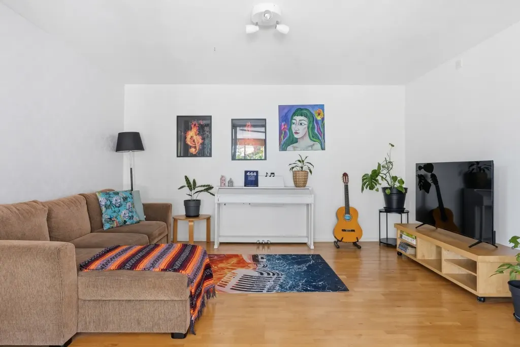 Bostadsrätt med 4 rum på Bromsbodavägen 59 i Upplands Väsby, bild 4 av 4