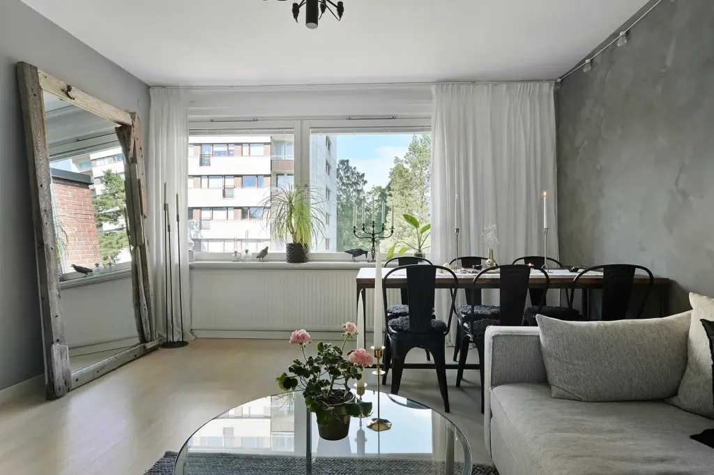 Bostadsrätt med 4 rum på Spelvägen 11 i Huddinge, bild 2 av 4