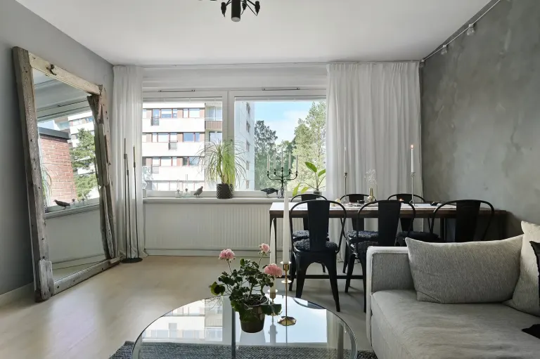 Bostadsrätt med 4 rum på Spelvägen 11 i Huddinge, bild 2 av 4