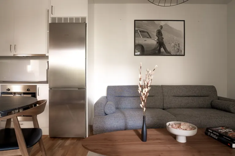 Bostadsrätt med 2 rum på Sjöviksbacken 22 i Stockholm, bild 2 av 5