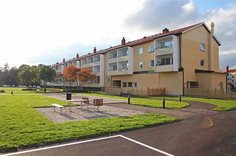 Hyresrätt med 2 rum på Furuvägen 1 D i Köping, bild 2 av 3