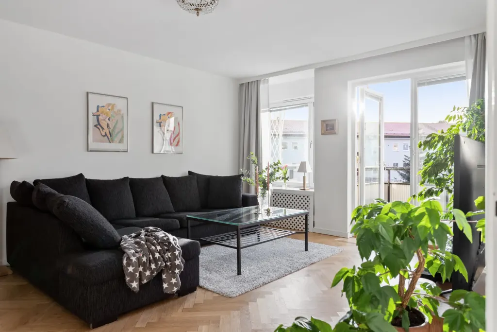 Bostadsrätt med 3 rum på Högnäsvägen 13 i Lidingö, bild 2 av 4
