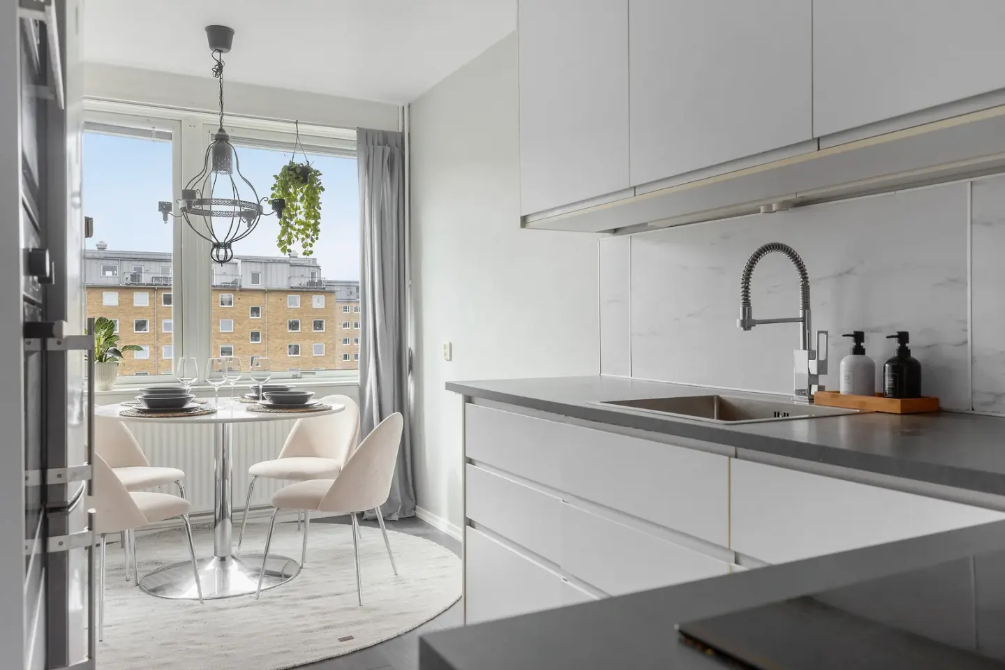 Bostadsrätt med 2 rum på Skäpplandsgatan 13 i Göteborg, bild 3 av 4