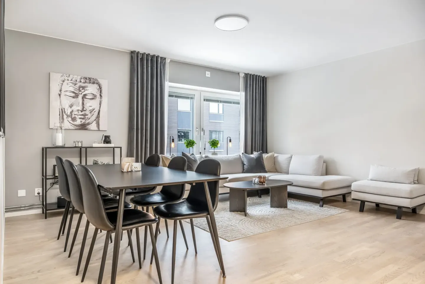 Bostadsrätt med 3 rum på Holmtorpsvägen 20 i Norrköping, bild 3 av 4