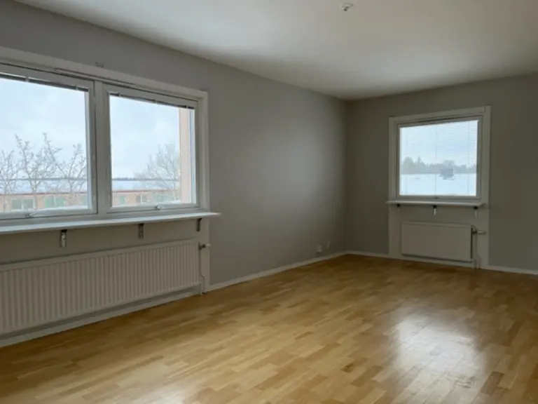 Hyresrätt med 3 rum på Surbrunnsvägen 6D i Hallstahammar, bild 3 av 5