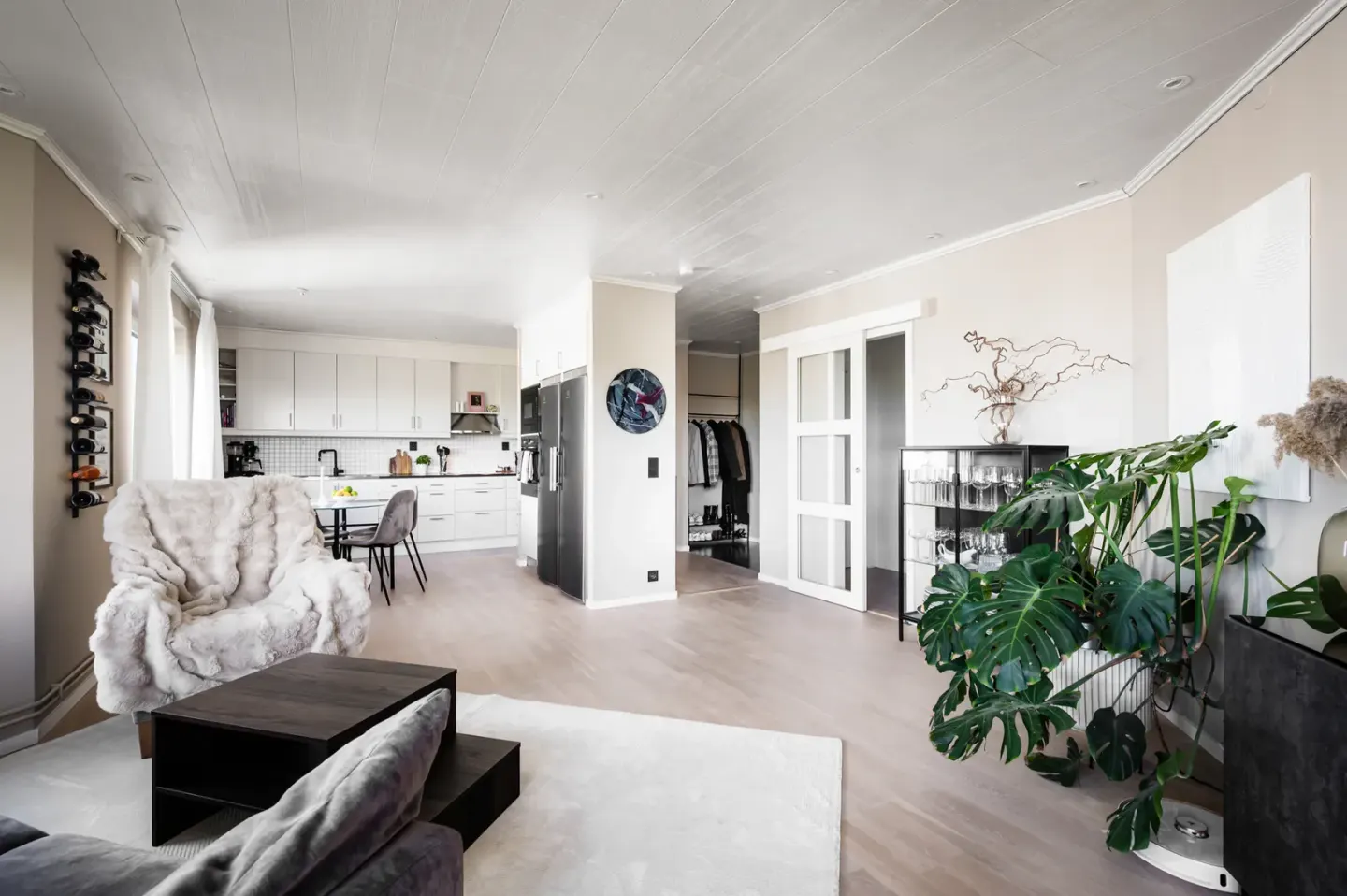 Bostadsrätt med 3 rum på Enbärsvägen 3 i Upplands-Bro, bild 2 av 4