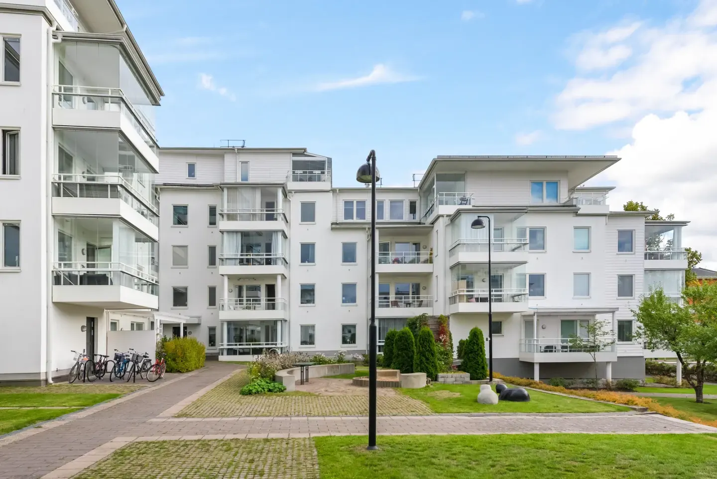 Bostadsrätt med 3 rum på Vallavägen 1B i Linköping, bild 2 av 4