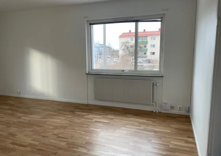 Hyresrätt med 2 rum på STRÖMSTADSVÄGEN 34C i Uddevalla, bild 2 av 5